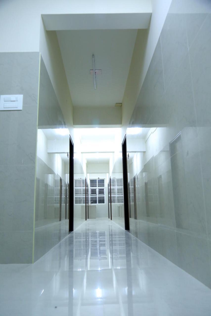 Отель Sgrt Residency Веллуру Экстерьер фото